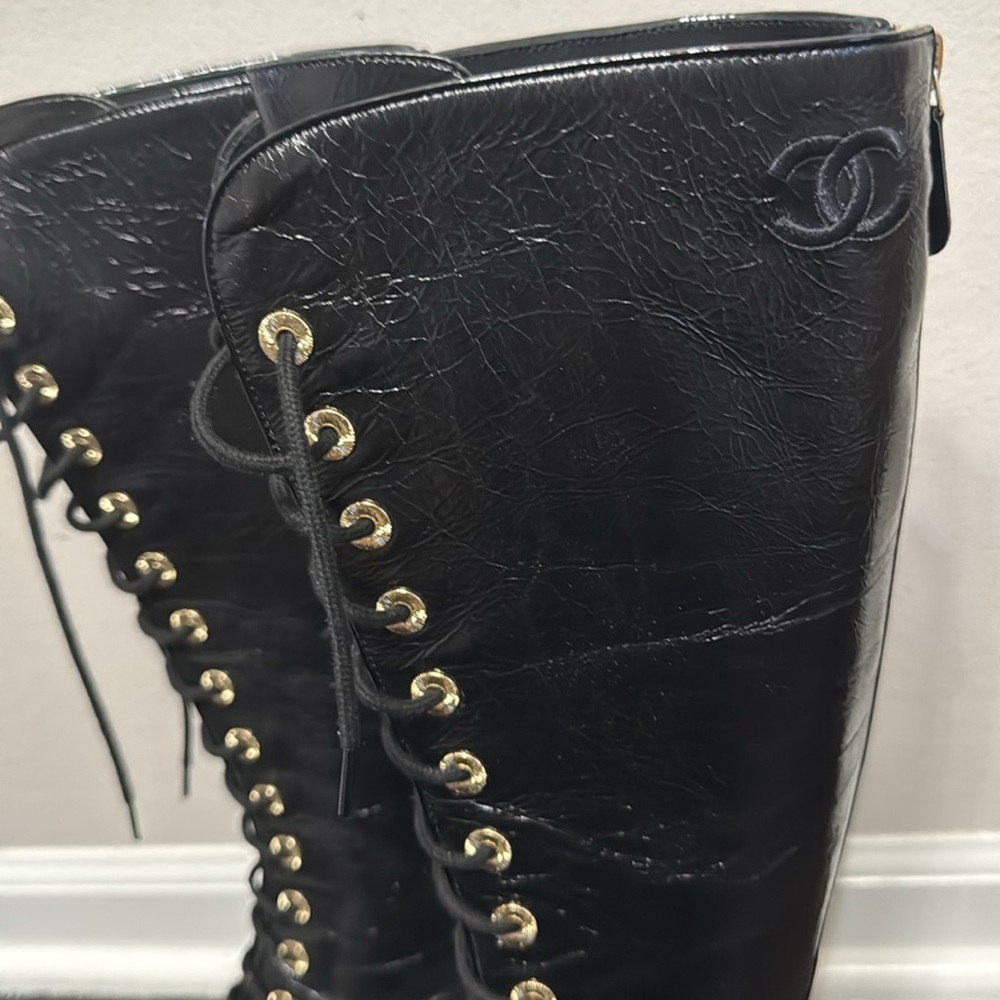 Women's Black Lace-Up Knee-High Boots - Picture 2 of 14